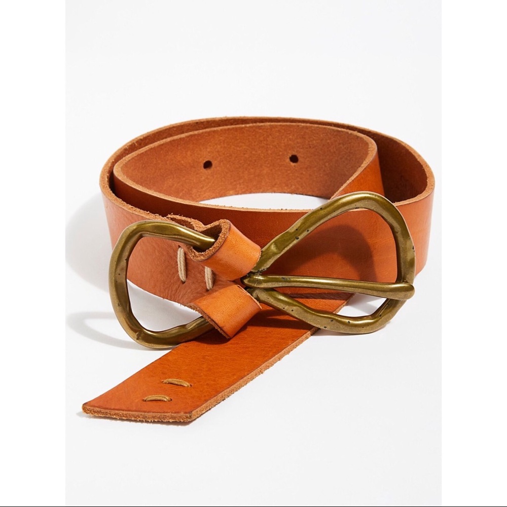 HP FREE PEOPLE CHARI LEATHER INFINITY BELT🙀 - Picture 1 of 4